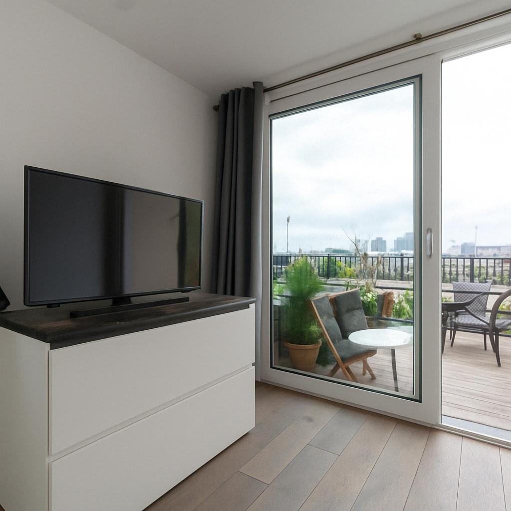 Relaxing Nine Elms - Walk To Cafes, Shops & River Apartment