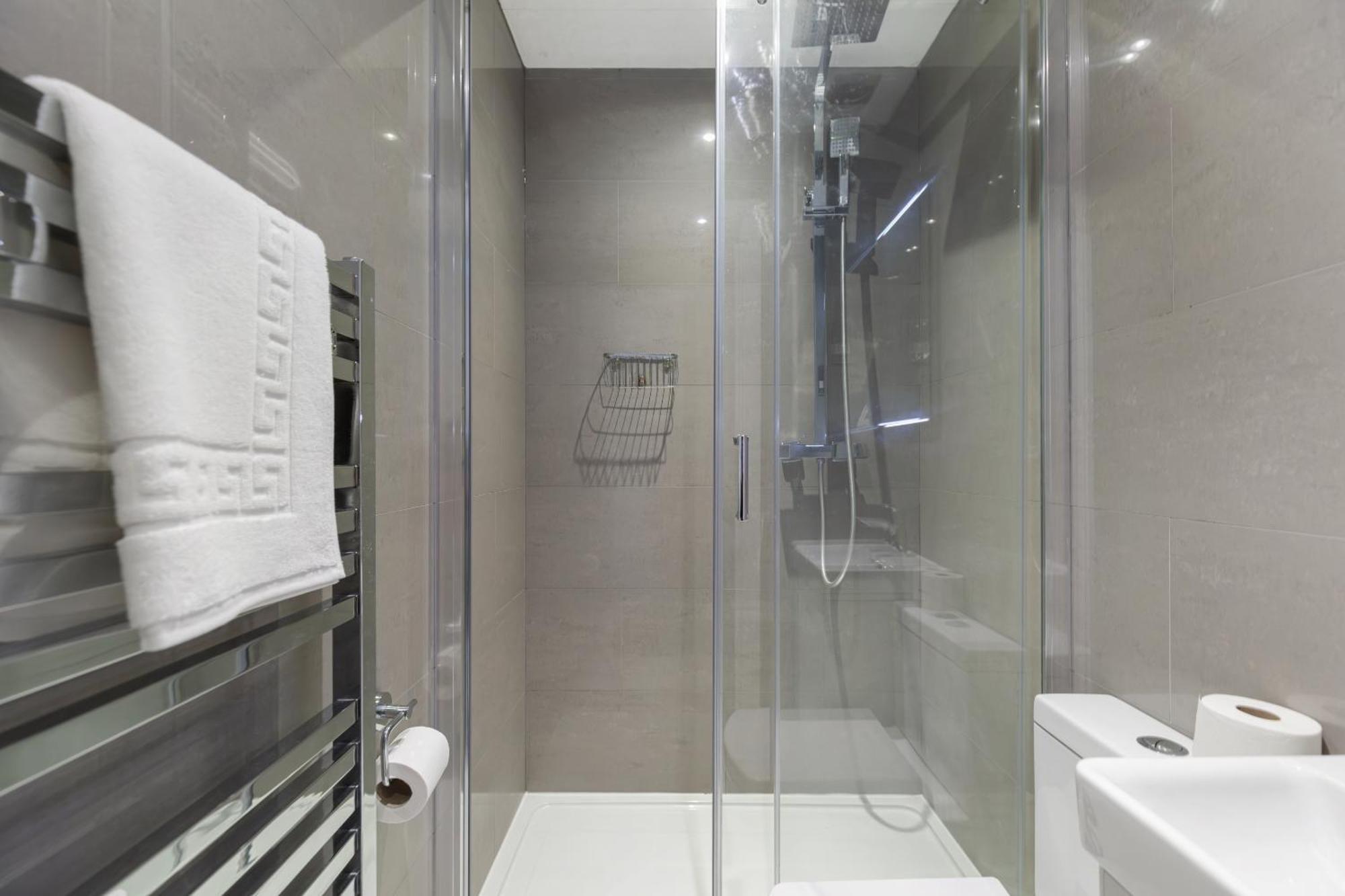 5 Bedroom Flat In Paddington