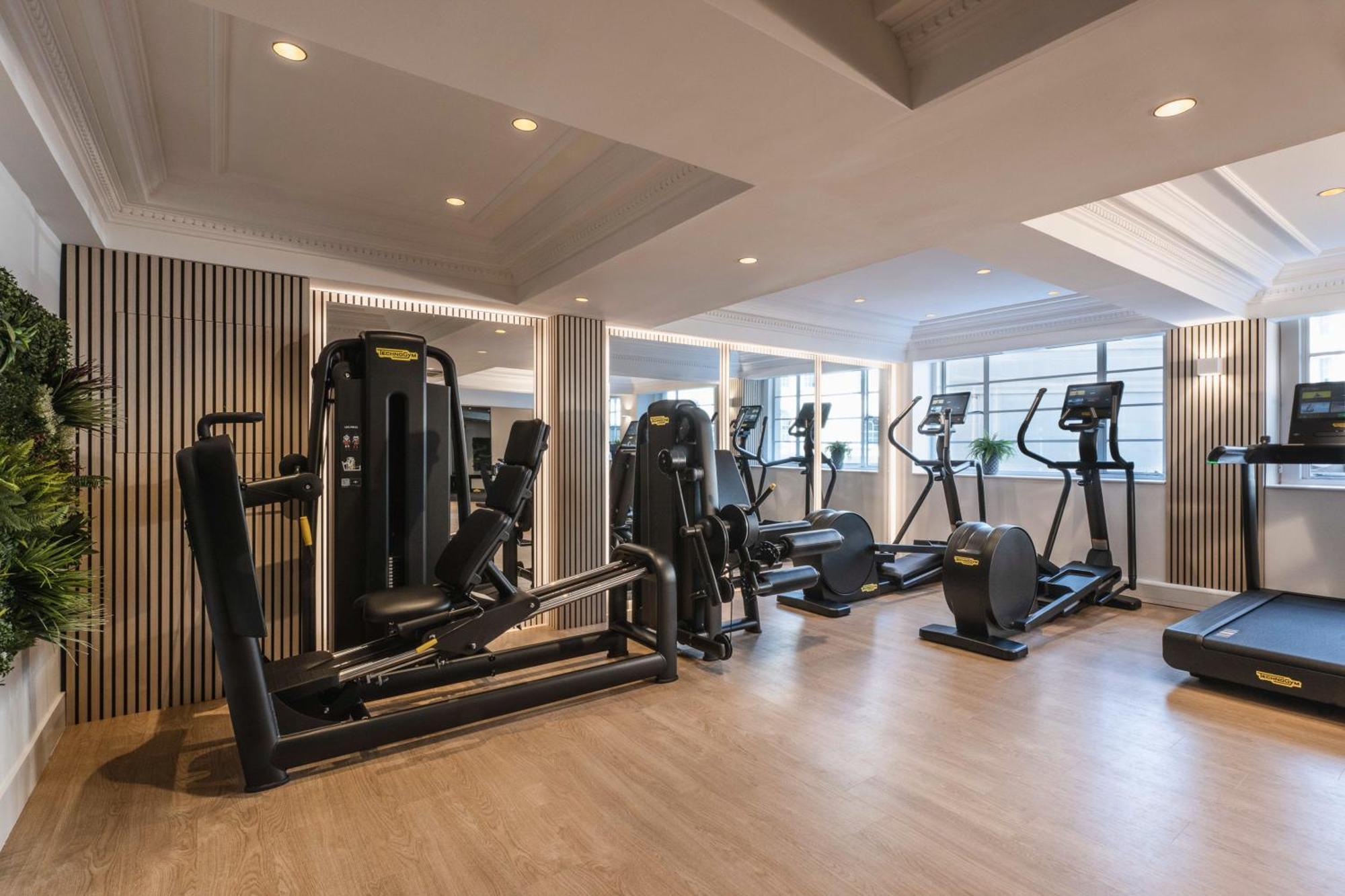 The Level At Melia White House Hotel 5*