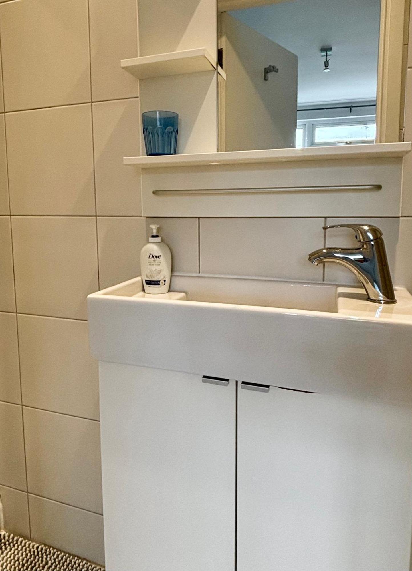 Bright 1 Bedroom *