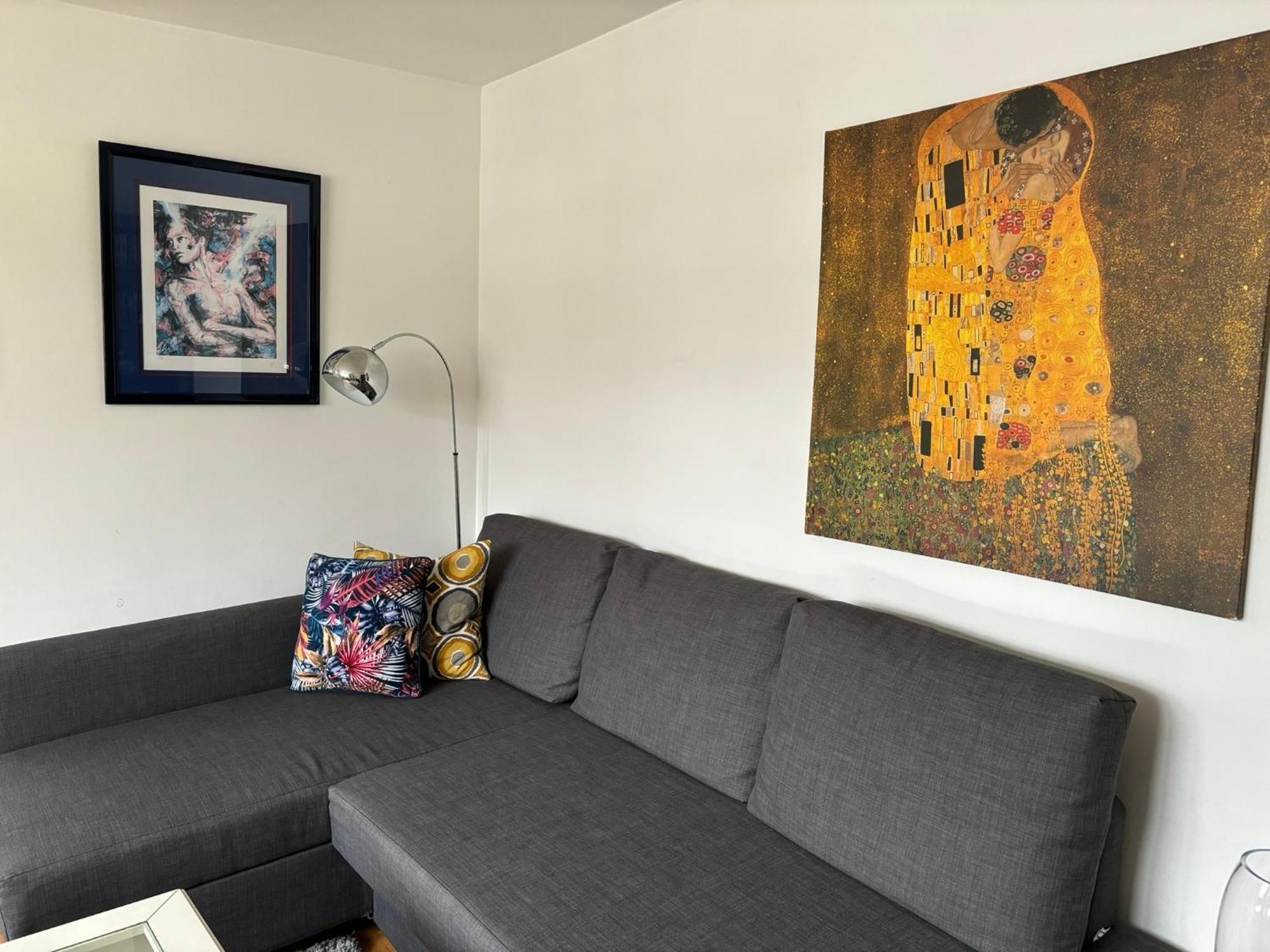 Bright 1 Bedroom