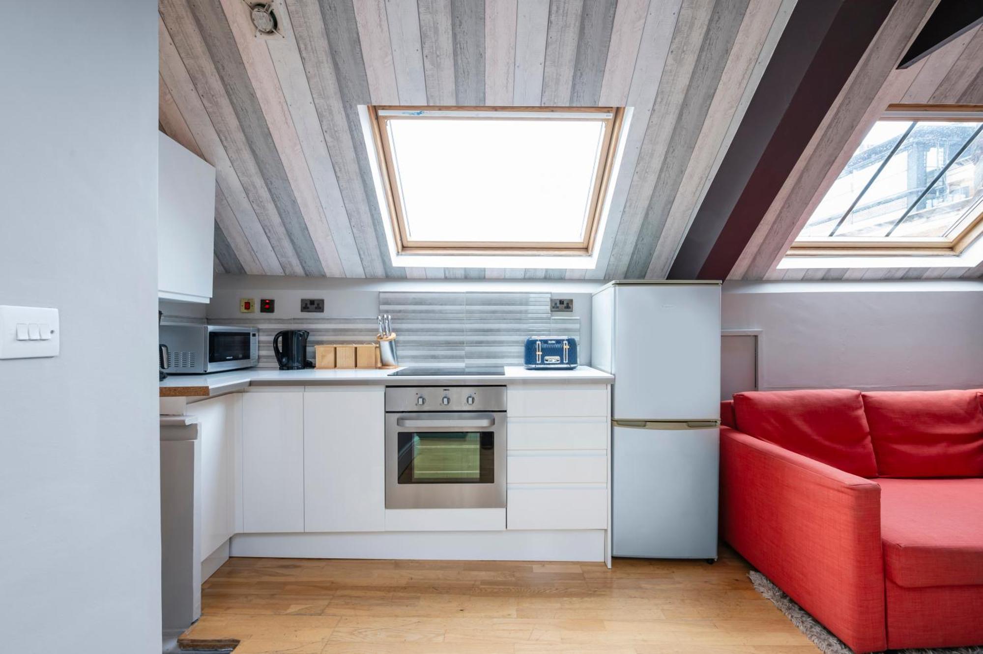 Sunny Loft In Center Of Lägenhet *