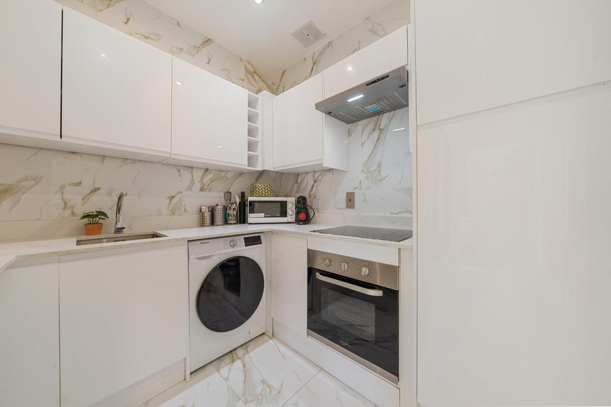 Spacious 3-bedroom In Exclusive Mayfair 7gc * Londen
