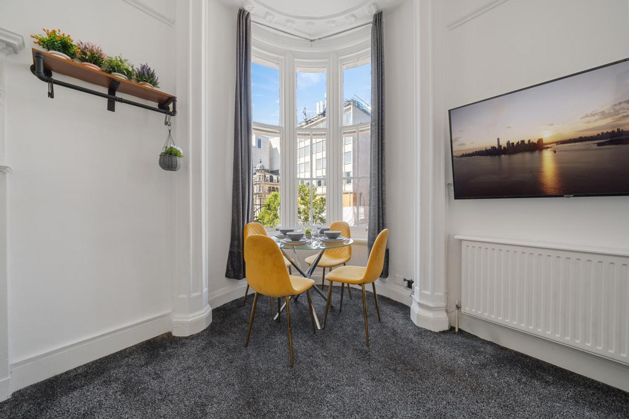 Appartement Spacious 3-bedroom In Exclusive Mayfair 7gc Londen