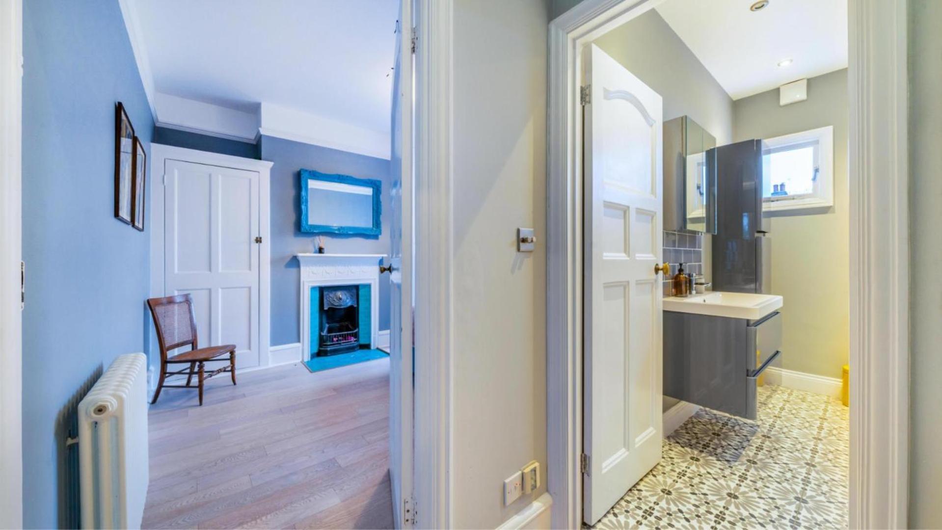 Spacious 4br Retreat With Private Garden Zone 3 Semesterbostad *