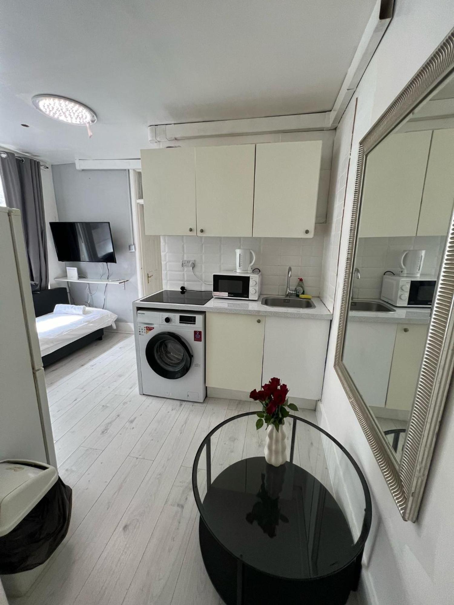 Lovely Ground Floor Miles * London