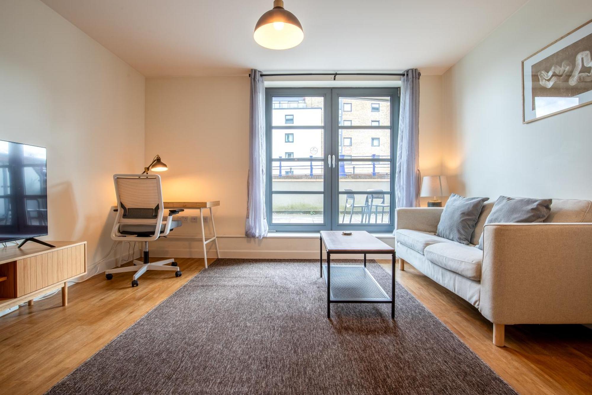 Apartment Londwell, & Limehouse Balcony - Views *