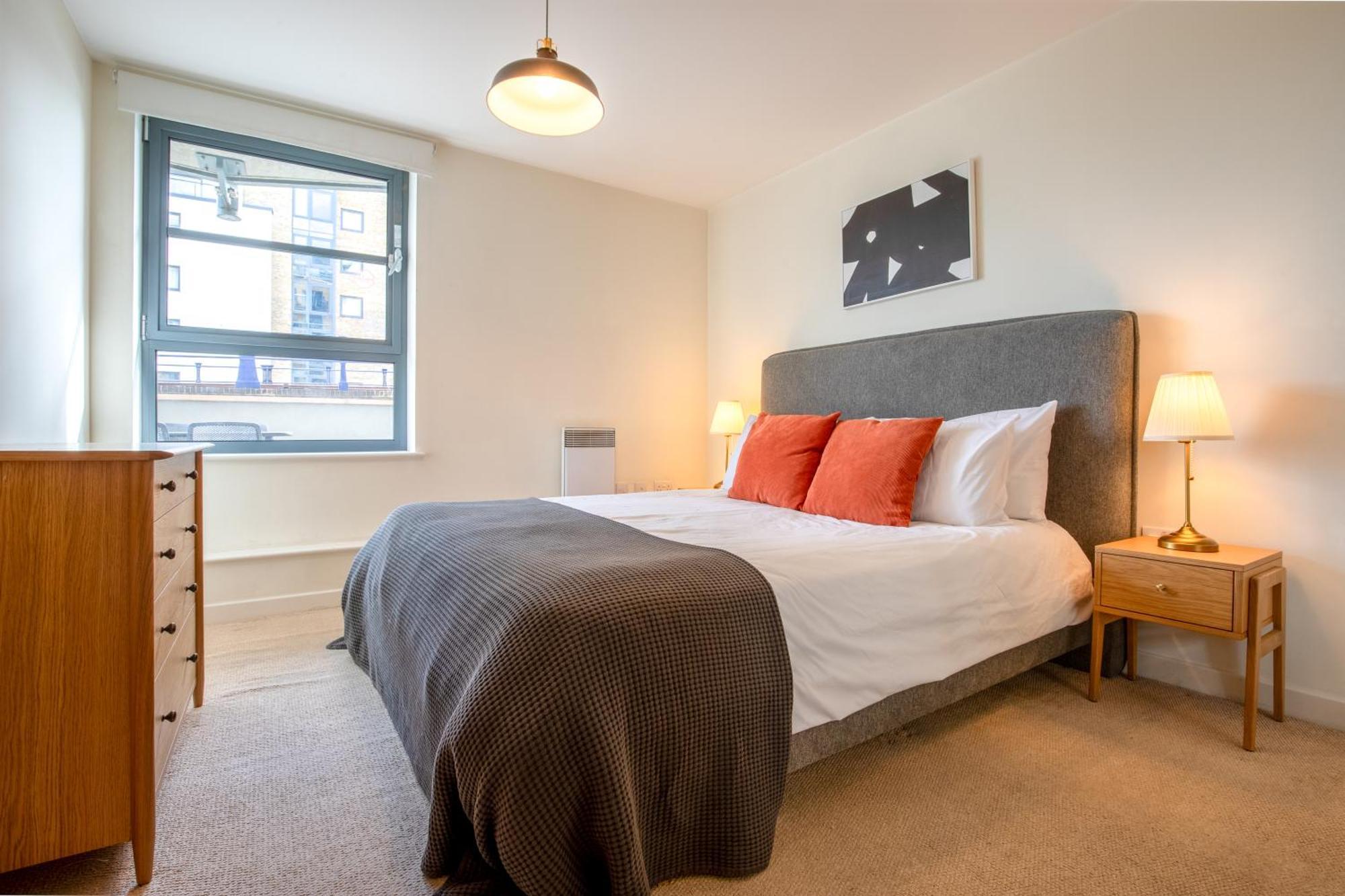 Apartment Londwell, & Limehouse Balcony Flat - Skyline Views London