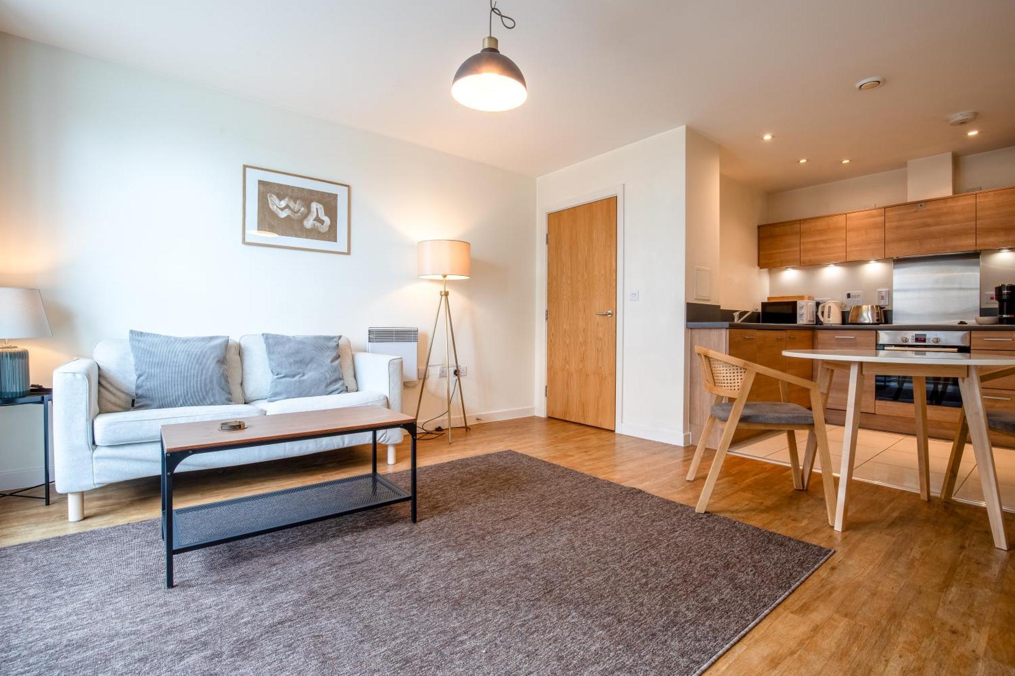 Apartment Londwell, & Limehouse Balcony Flat - Skyline Views London