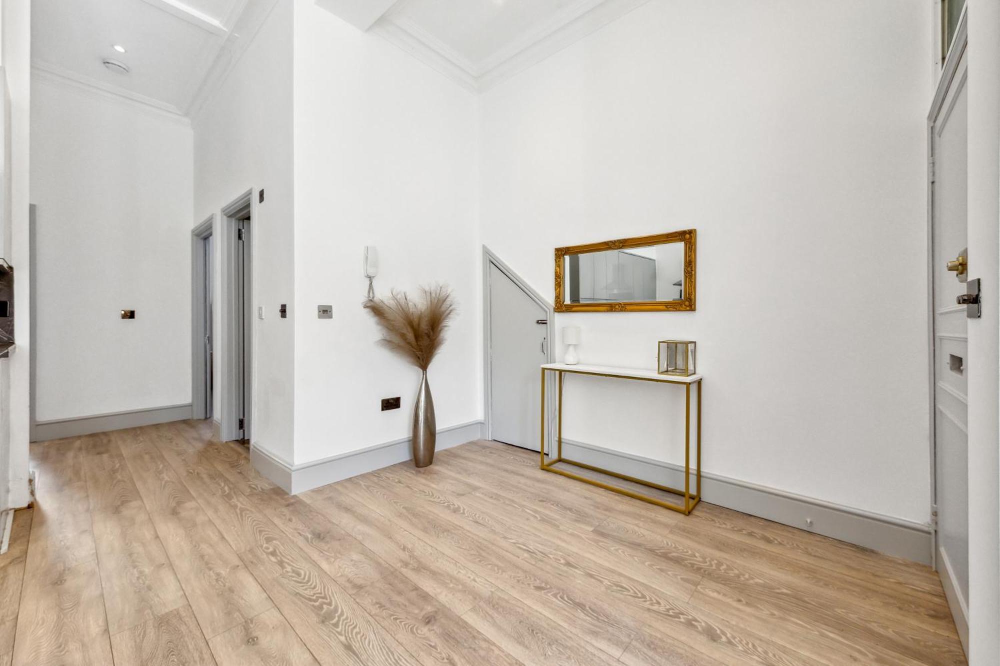 Minimalist Luxe 2br Designer Retreat In Prime Kensington For 6 Next To Station Harrods Appartement
