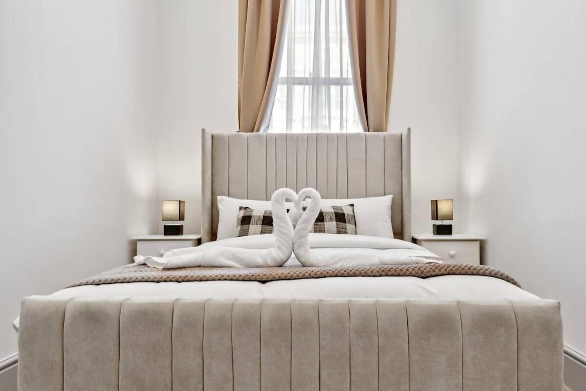Appartement Minimalist Luxe 2br Designer Retreat In Prime Kensington For 6 Next To Station Harrods Londen