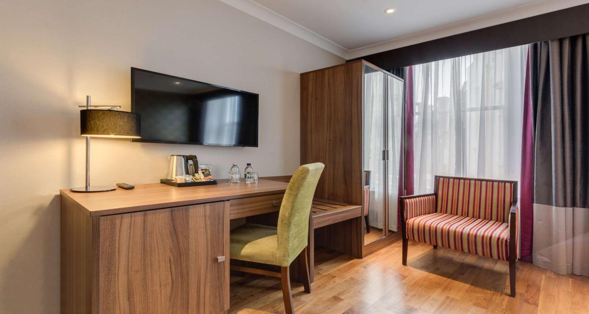 Western Mornington Hyde Park London