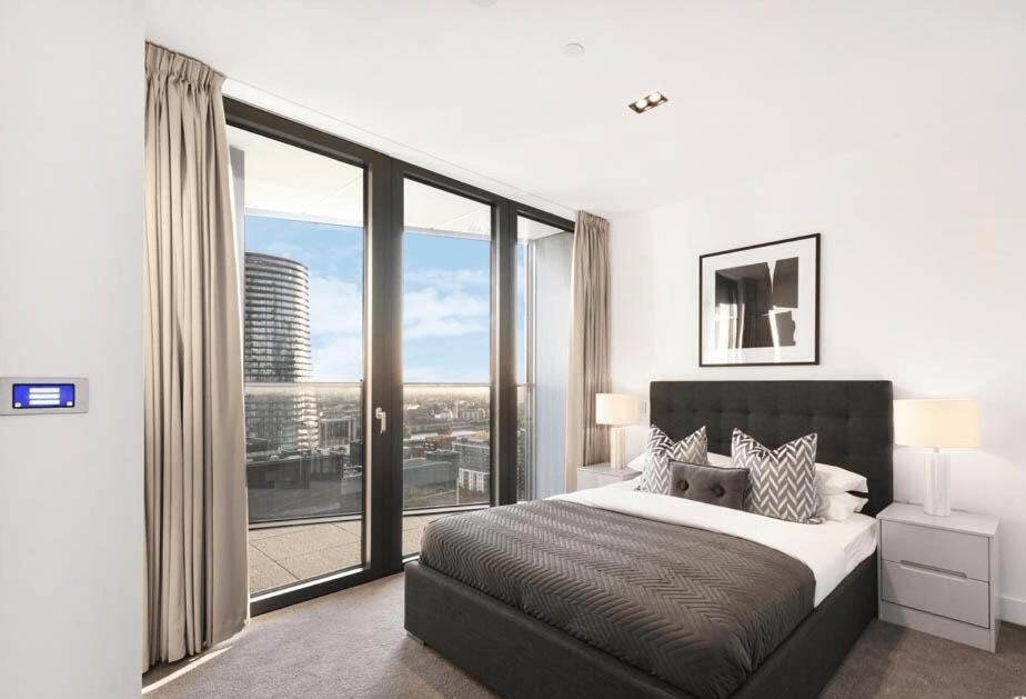 Apartment Luxury Balcony Apartment, Canary Wharf London
