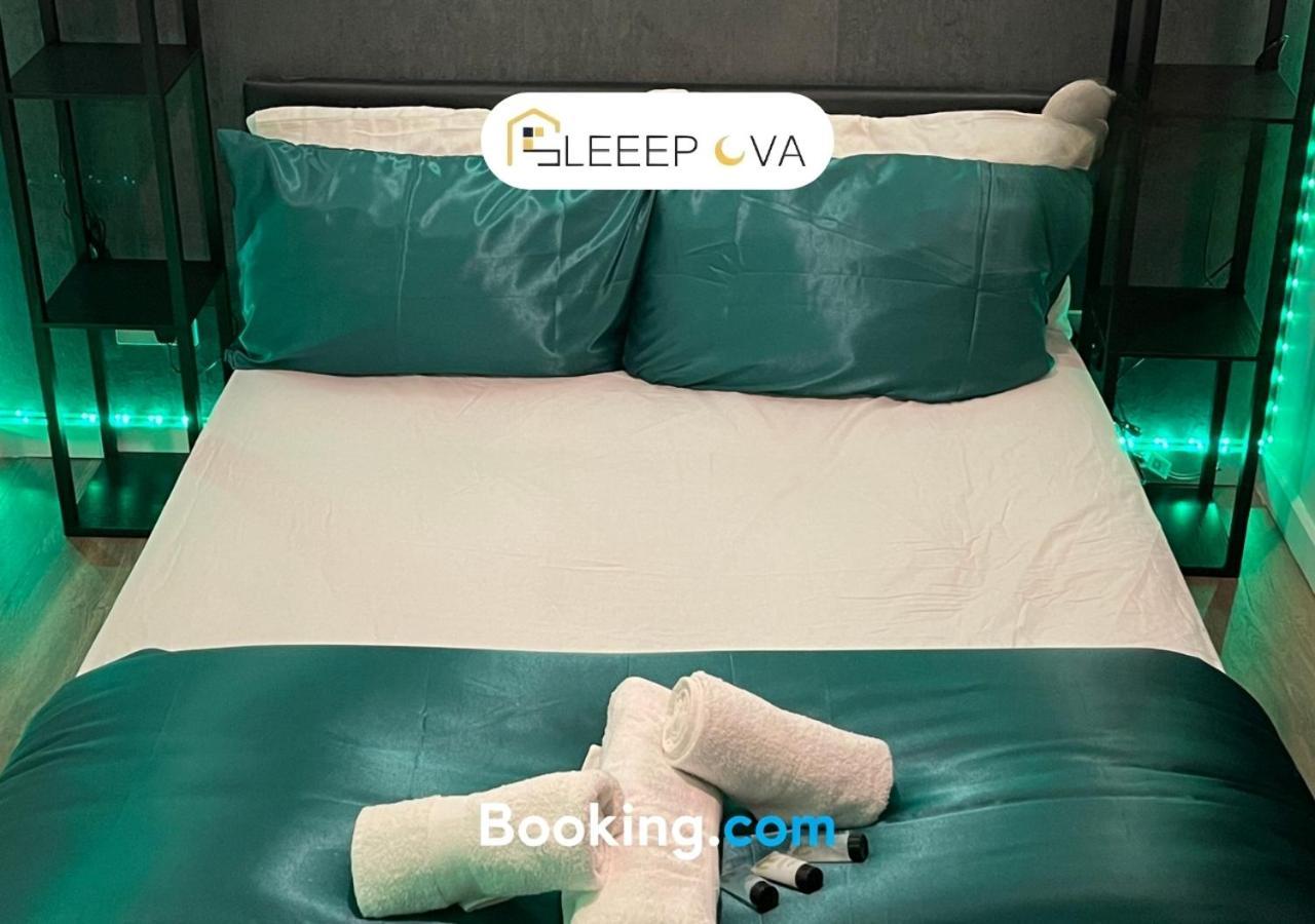 Lejlighed Premium Offers L Last-Minute Escape L Luxury & Spacious 2 Bedroom Flat Families Business Relocation Sleepova Short Lets & Serviced Accommodation London