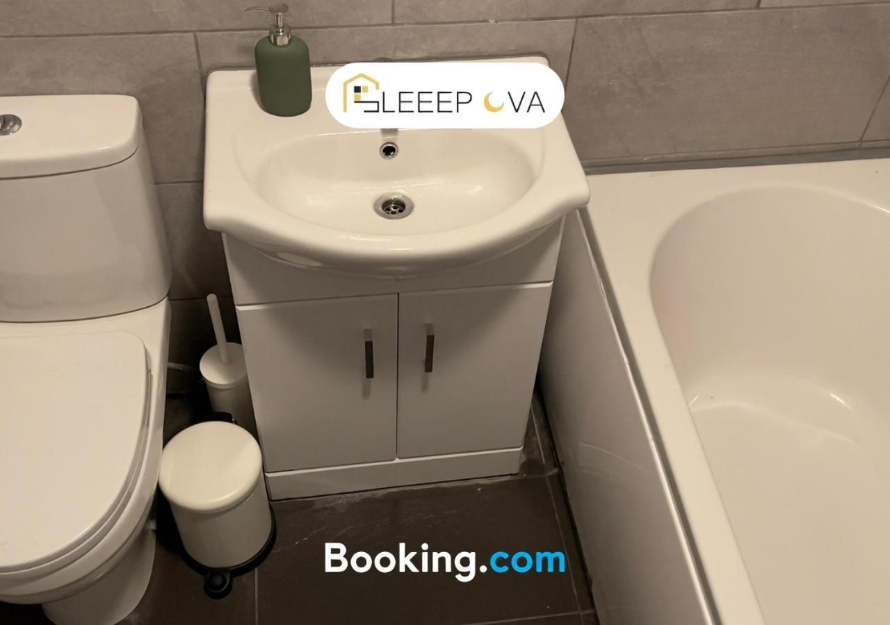 Premium Offers L Last-Minute Escape L Luxury & Spacious 2 Bedroom Flat Families Business Relocation Sleepova Short Lets & Serviced Accommodation * London