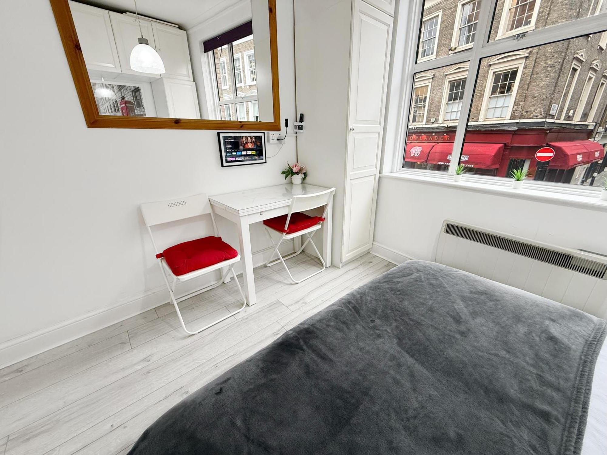 Luxurious Terrace 2 Bedrooms In Relaxing Apartment In Covent Garden Londra