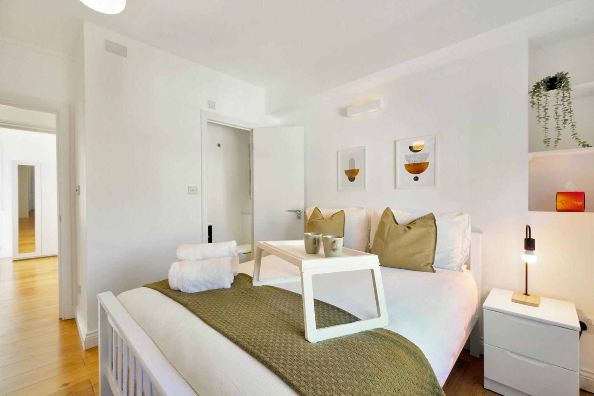 Two Bed By Livestay Short Lets & Serviced Near Oxford Circus Leilighet London