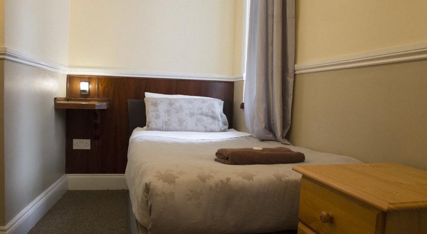 Hotel Cricklewood 2*