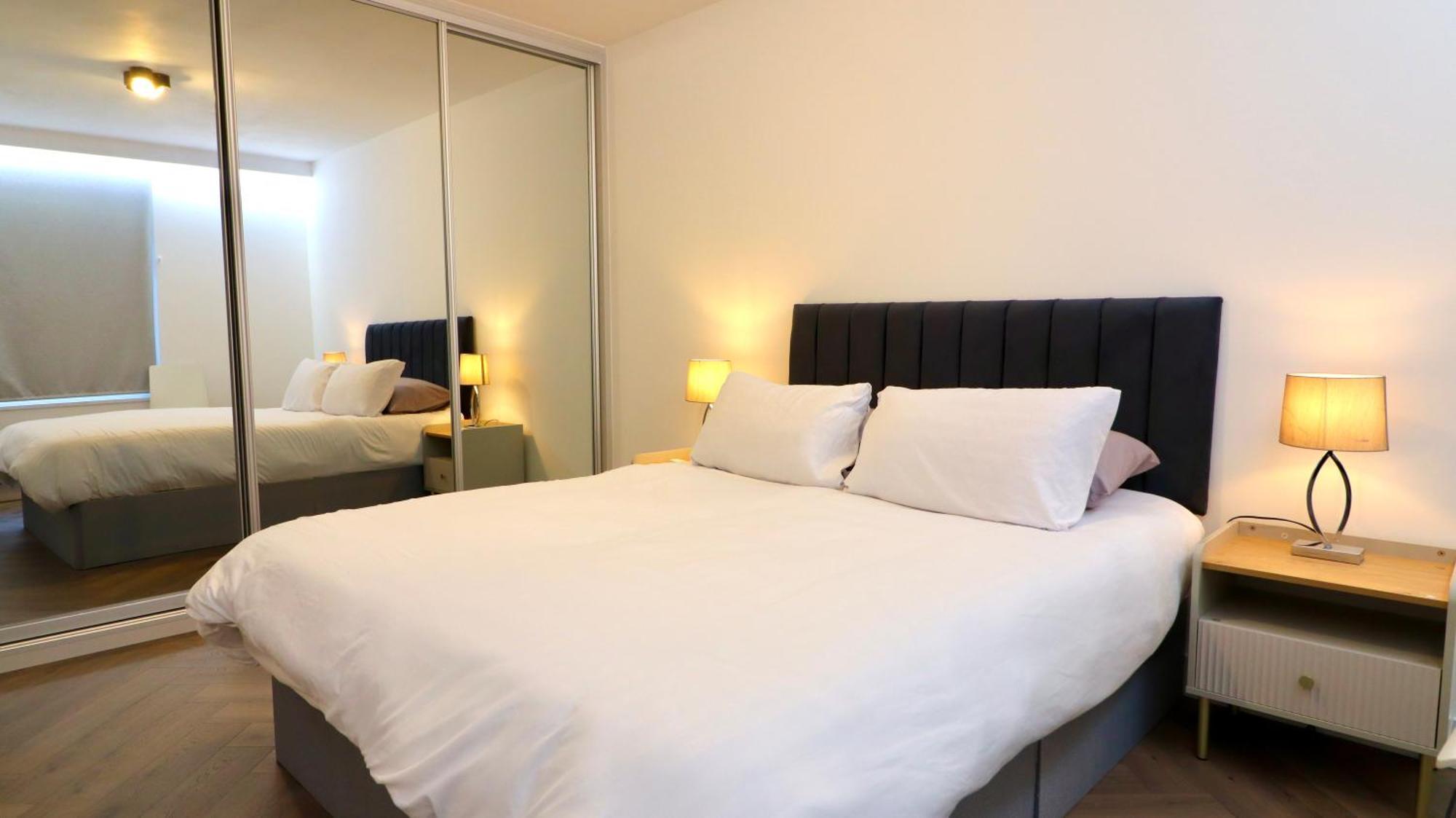 Lejlighed Luxury 2 Bedroom By Aljoori London