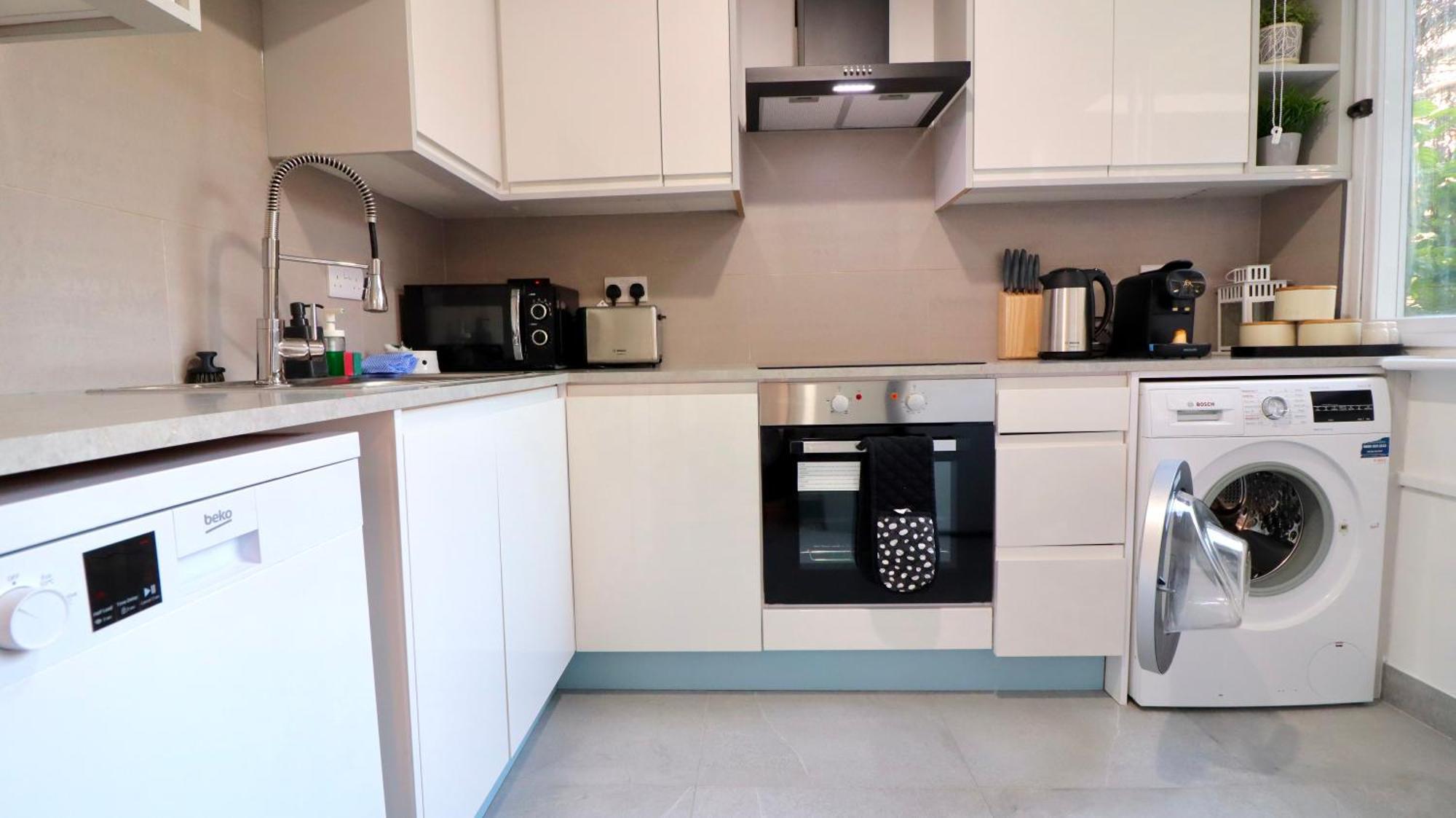 Luxury 2 Bedroom By Aljoori Lejlighed London
