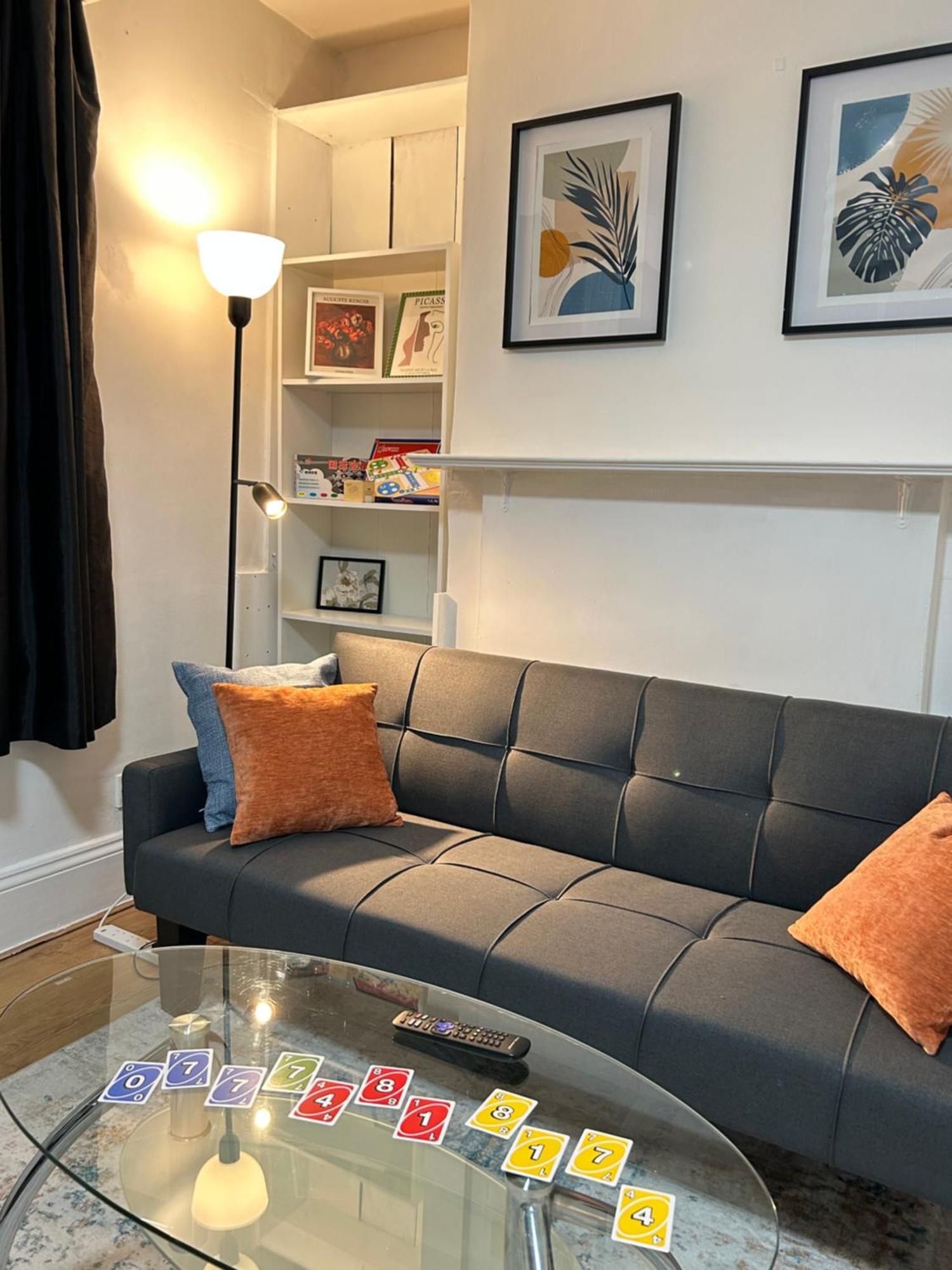 Lejlighed Stratford Centre, 2 Or 3 Bedroom Apartment, Walk To Westfield, Near Station, Sleeps 6