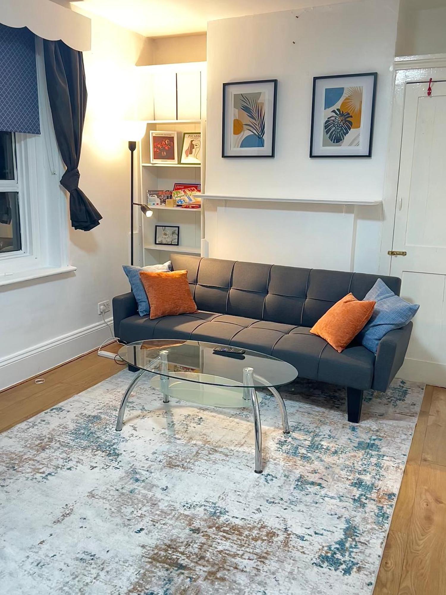 Lejlighed Stratford Centre, 2 Or 3 Bedroom Apartment, Walk To Westfield, Near Station, Sleeps 6 *