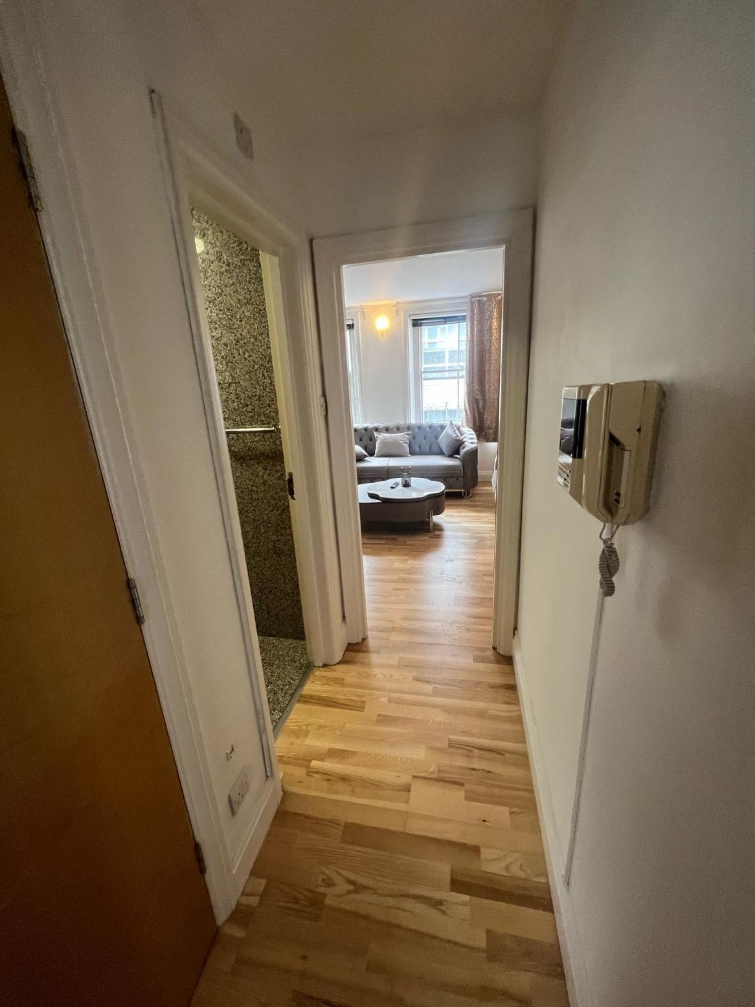 Stylish 1-bedroom In The Heart Of Soho 9wd