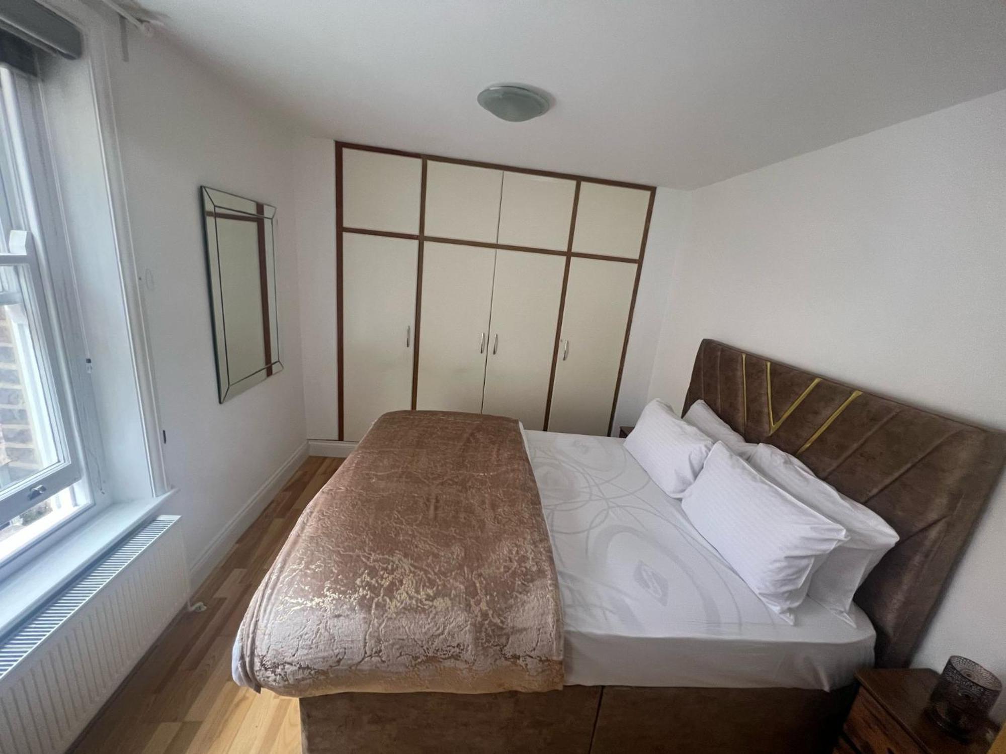 Stylish 1-bedroom In The Heart Of Soho 9wd Londen
