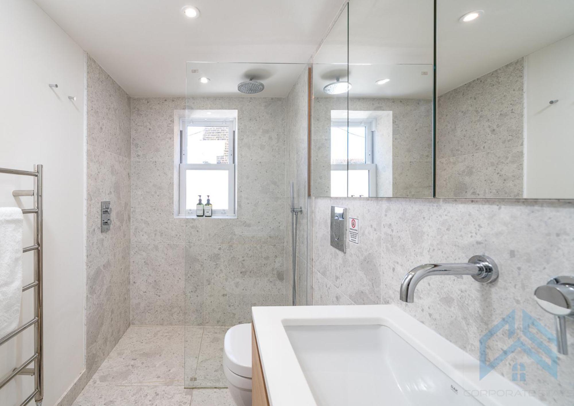 Boutique 2br With Roof Terrace Near Tube - West Kensington Lägenhet London
