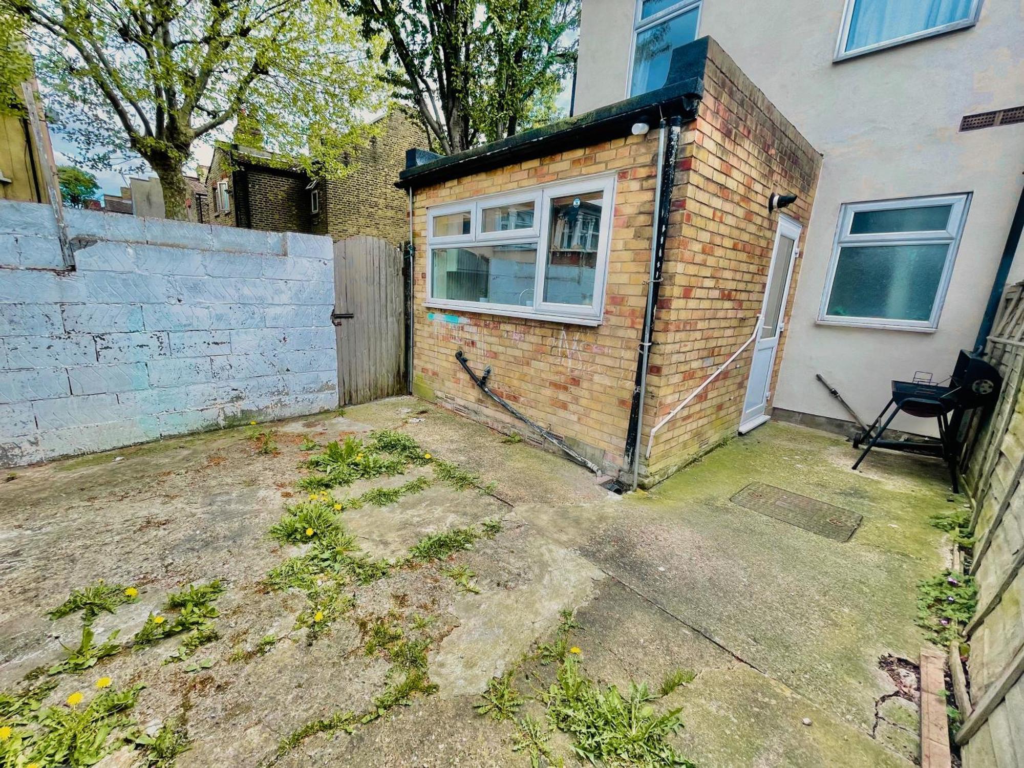 Apartment Plaistow Near Custom House Excel Free Parking