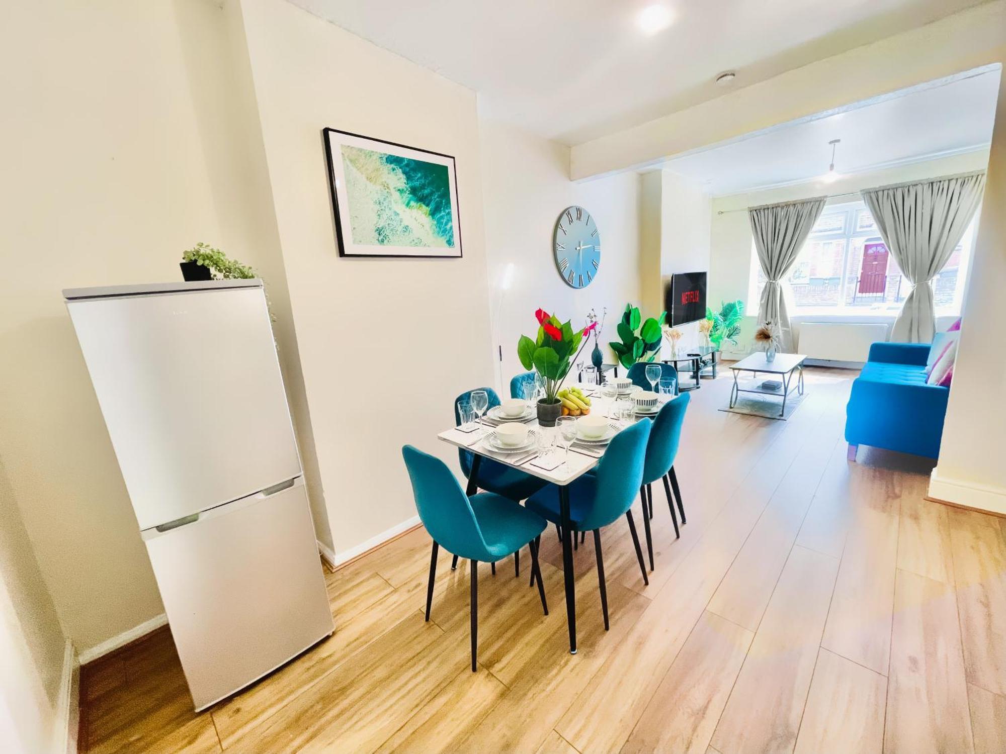 Plaistow Near Custom House Excel Free Parking Apartment London