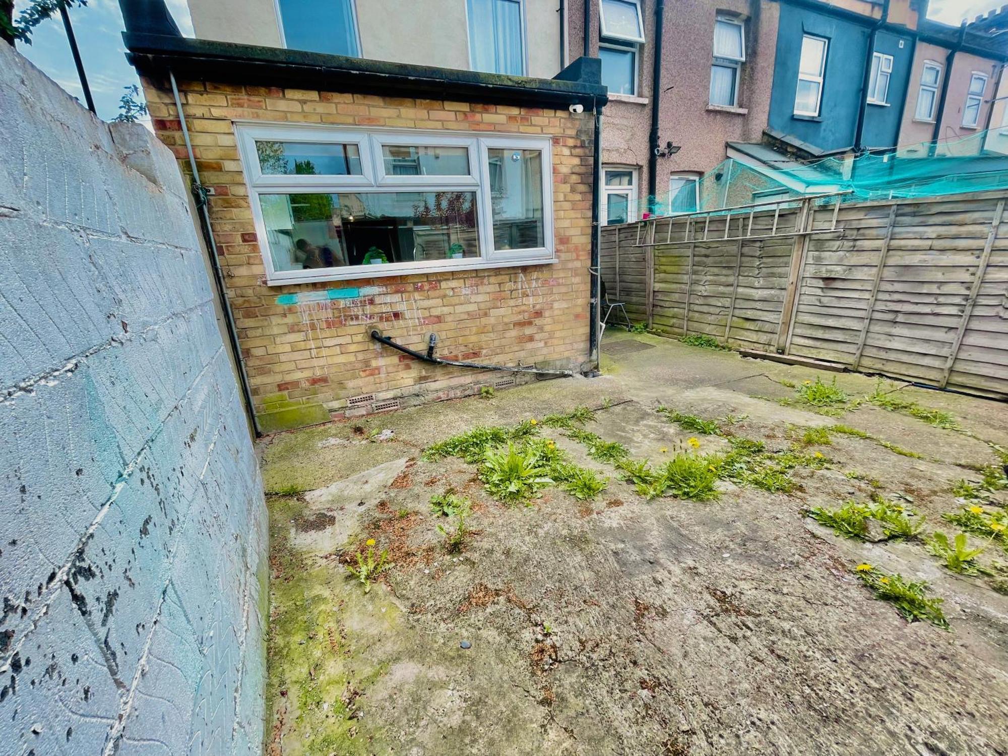 Plaistow Near Custom House Excel Free Parking Apartment
