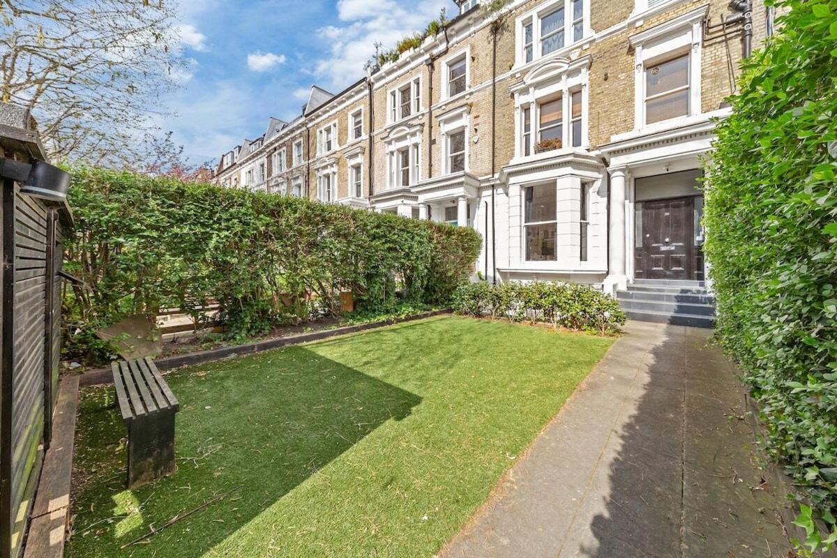 Minimalist Luxe 2br Designer Retreat In Prime Kensington For 6 Next To Station Harrods Apartment London