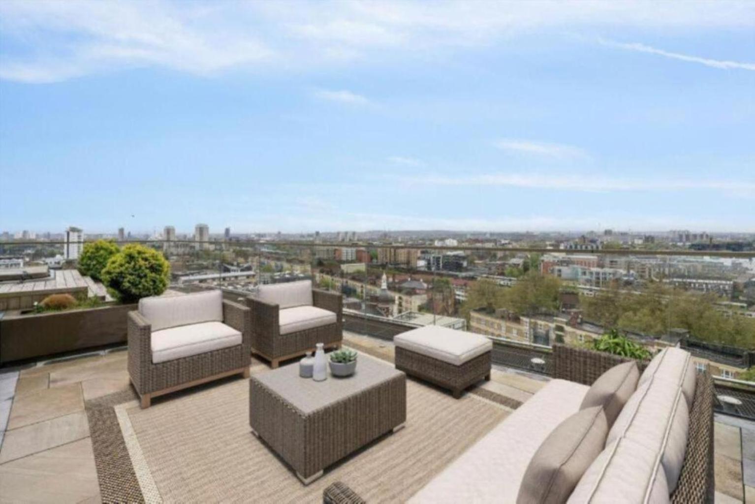 5 Million Pound Luxury Penthouse Tower Bridge Sleeps 8 Private Jacuzzi