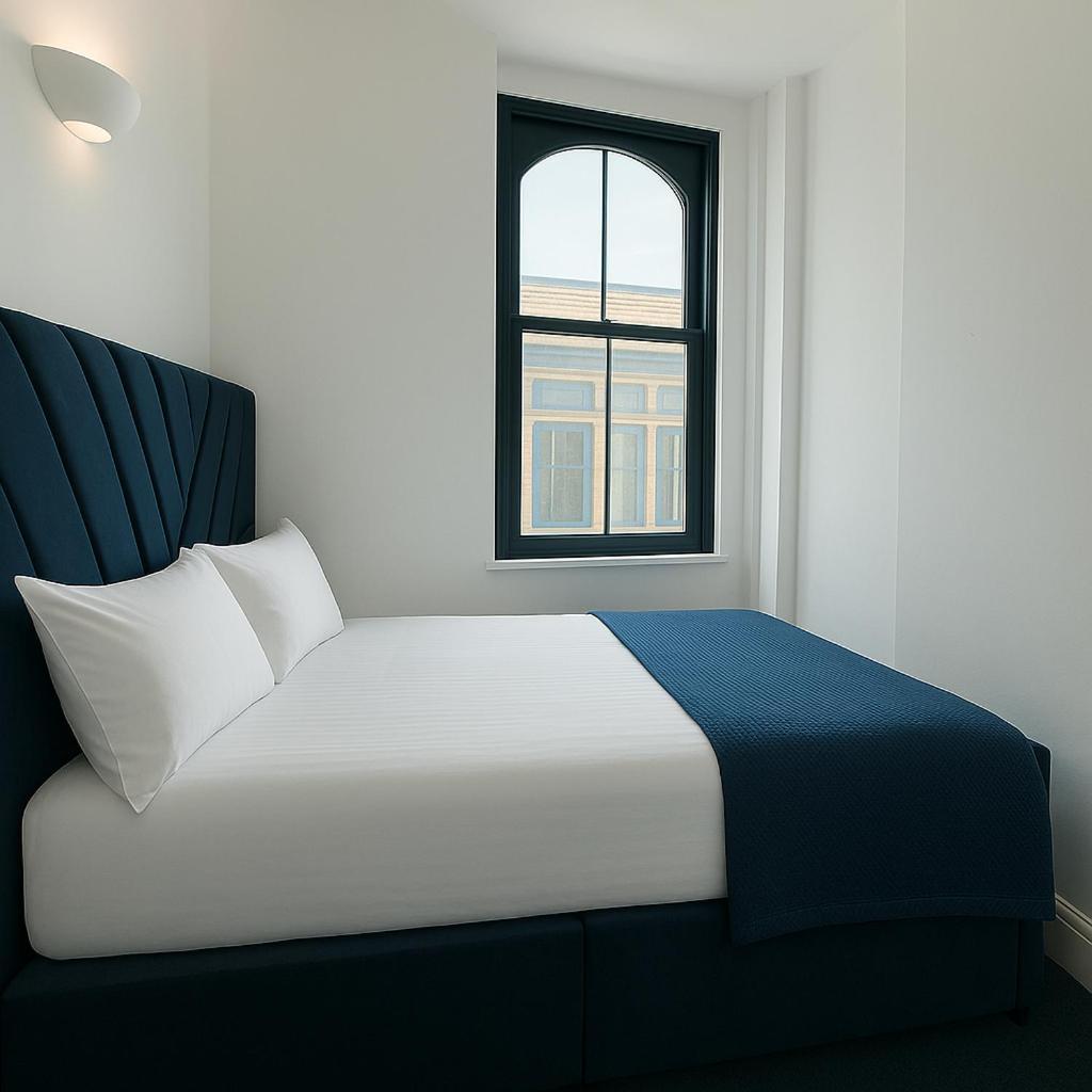 Stylish 2 Bedroom In The Heart Of Soho Walk To Cafes & Attractions! Apartment London