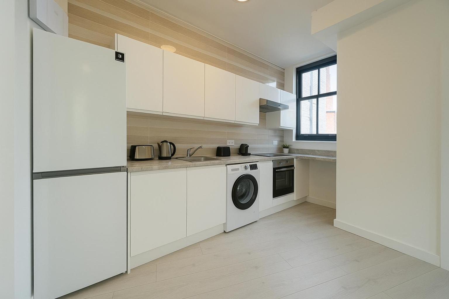 Apartment Stylish 2 Bedroom In The Heart Of Soho Walk To Cafes & Attractions! *