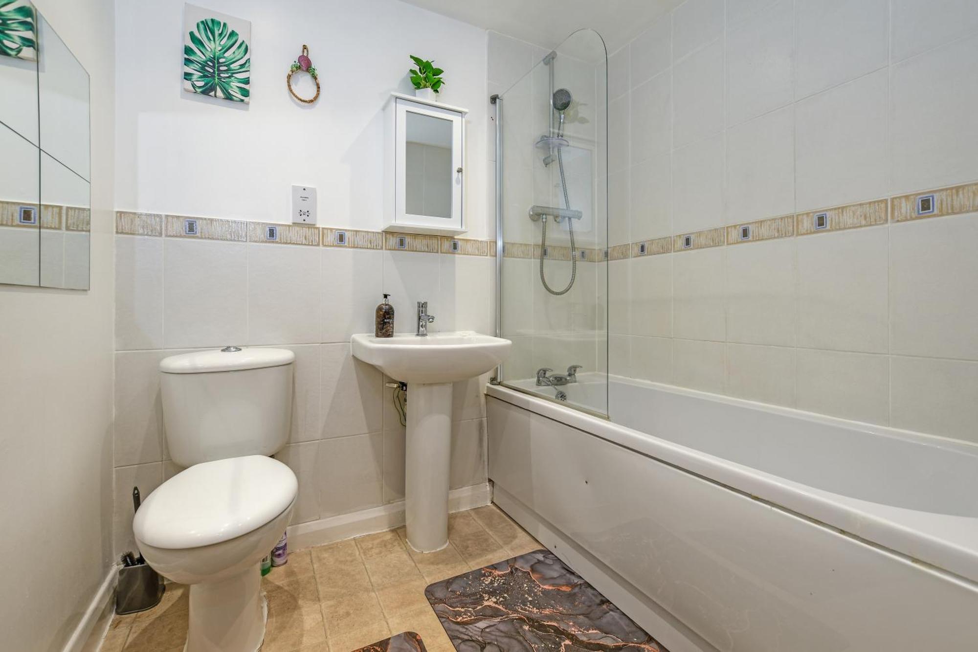 Apartment Beautiful Spacious 2 Bed Flat With 2 Parking Near Wembley Stadium London