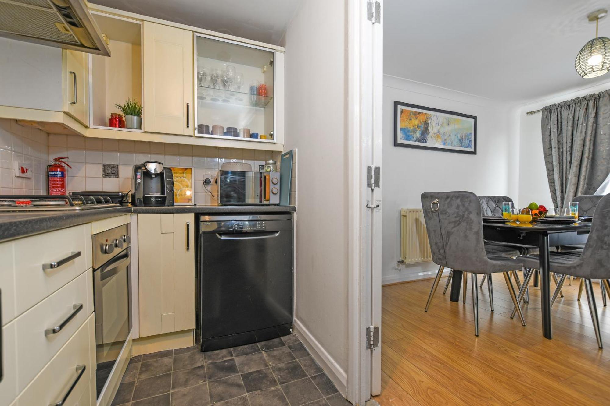 Beautiful Spacious 2 Bed Flat With 2 Parking Near Wembley Stadium Lejlighed *