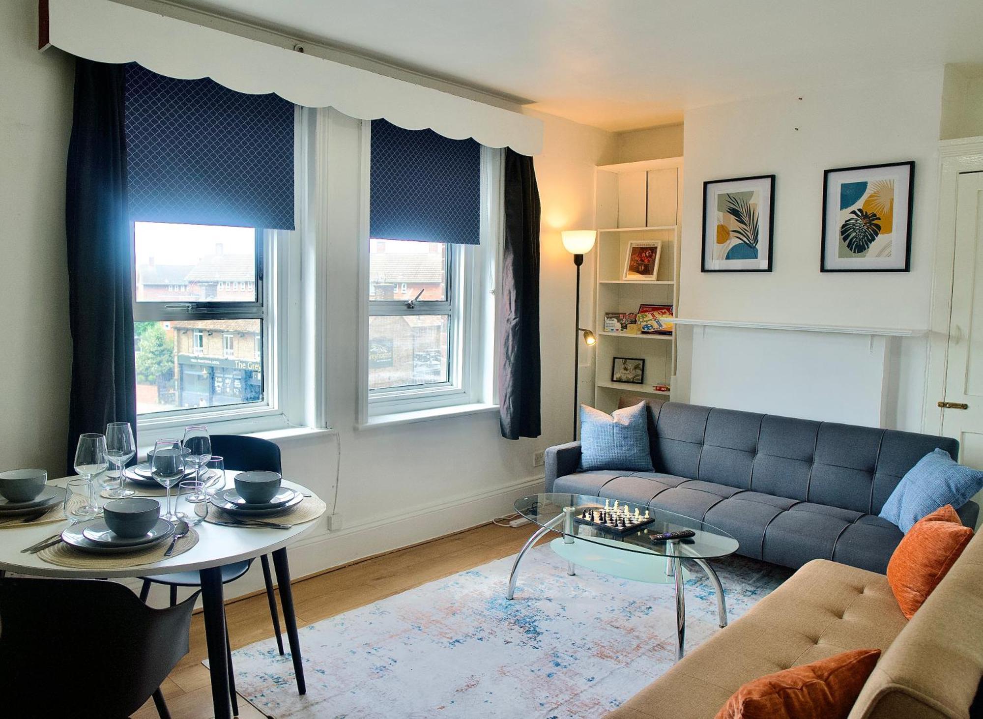 Lejlighed Stratford Centre, 2 Or 3 Bedroom Apartment, Walk To Westfield, Near Station, Sleeps 6