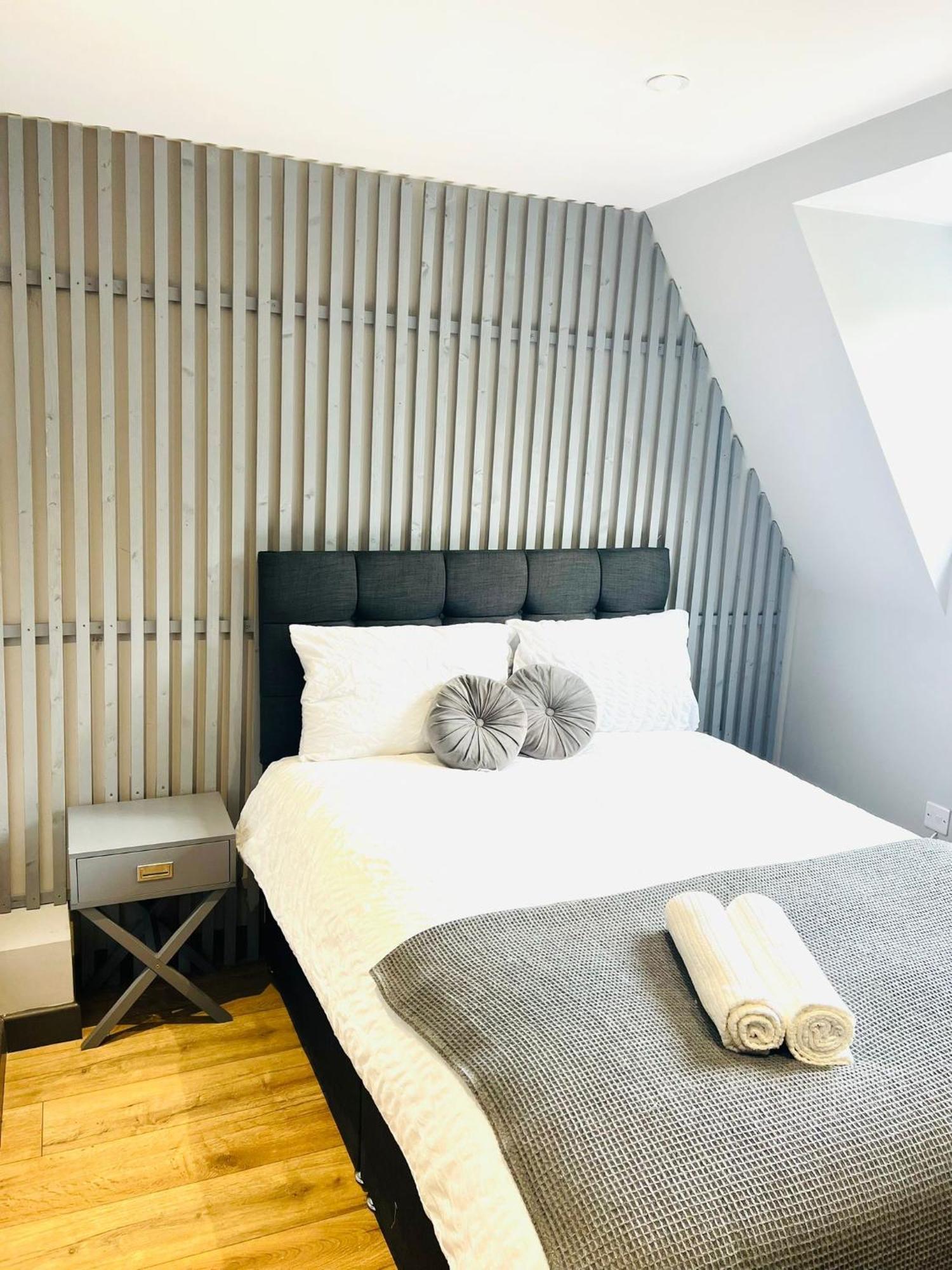 Holloway's House - No 37 - Bright & Cozy Escape * Londra