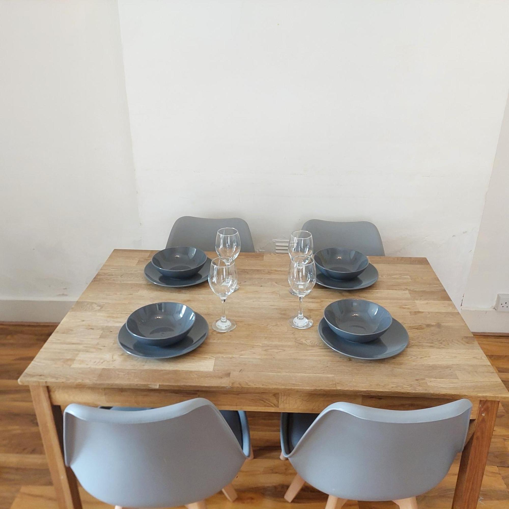2 Bedroom Apartment, Fortescue Road *