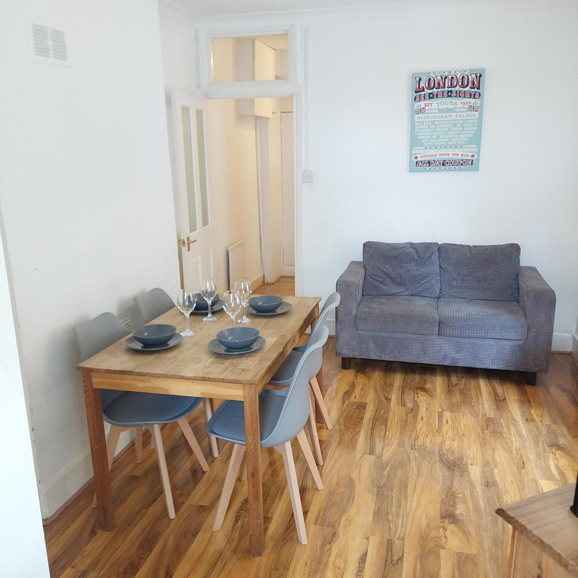 2 Bedroom Apartment, Fortescue Road London