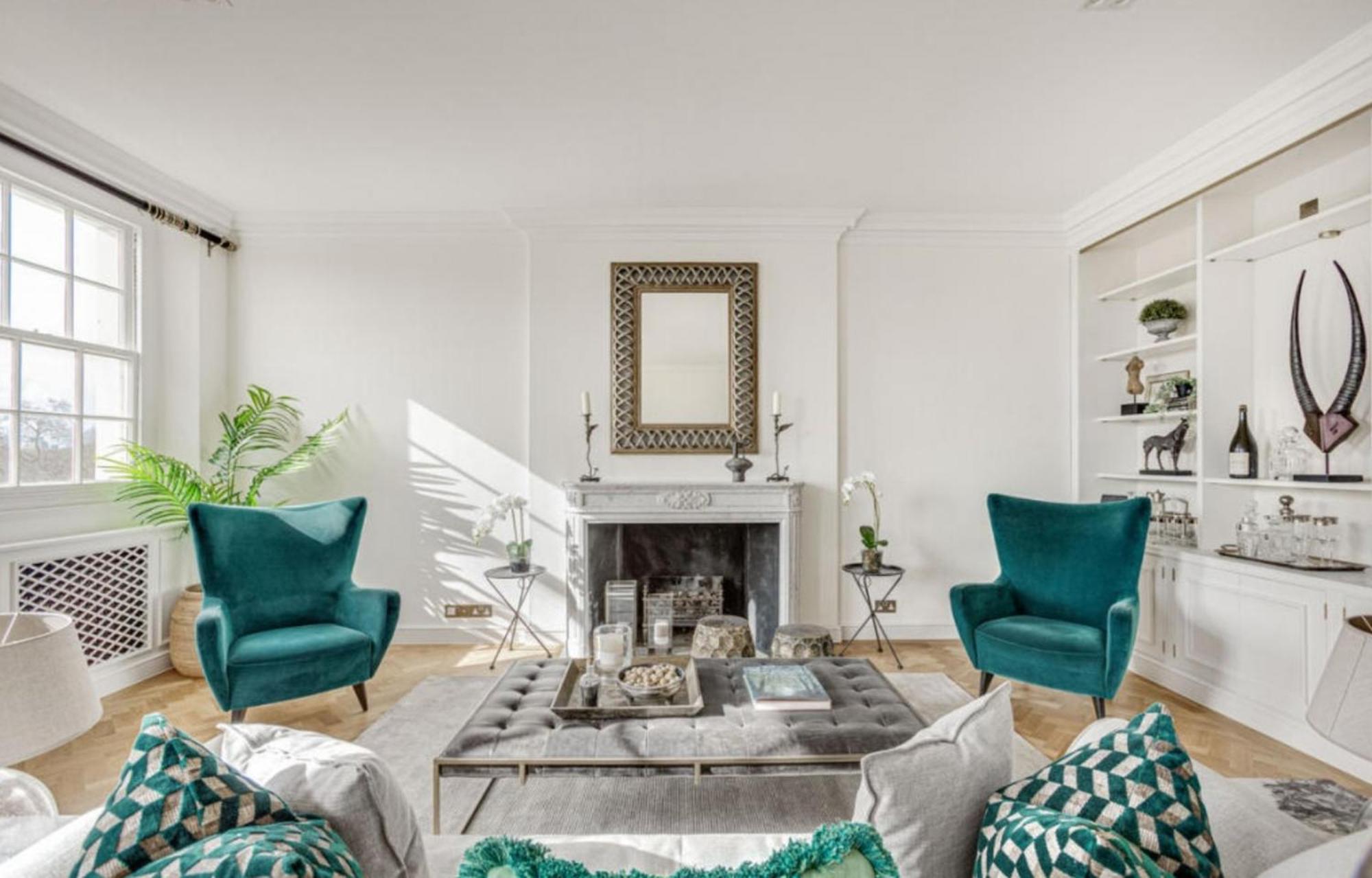 Bright & Spacious 4-bed Flat In Lägenhet *