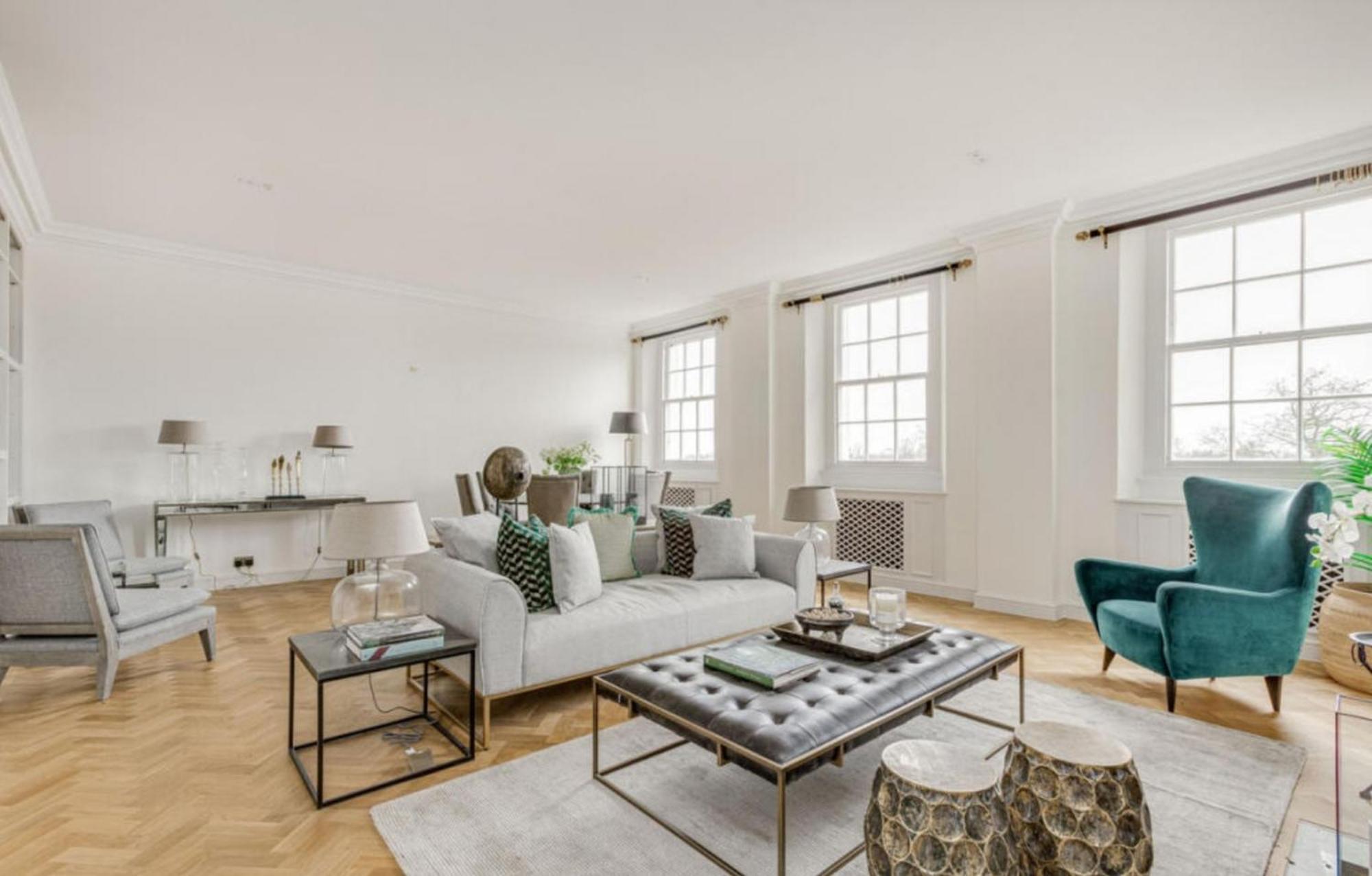 Bright & Spacious 4-bed Flat In Lägenhet *