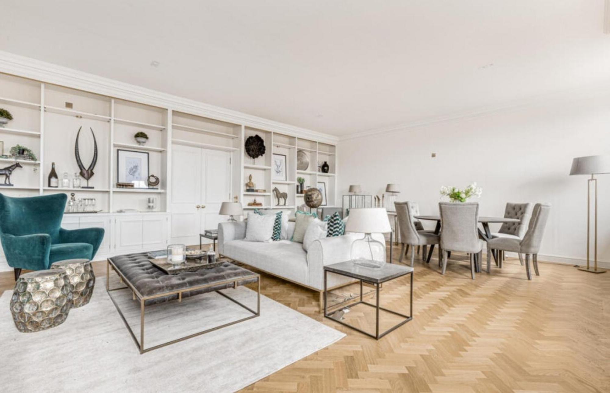 Bright & Spacious 4-bed Flat In Lägenhet *