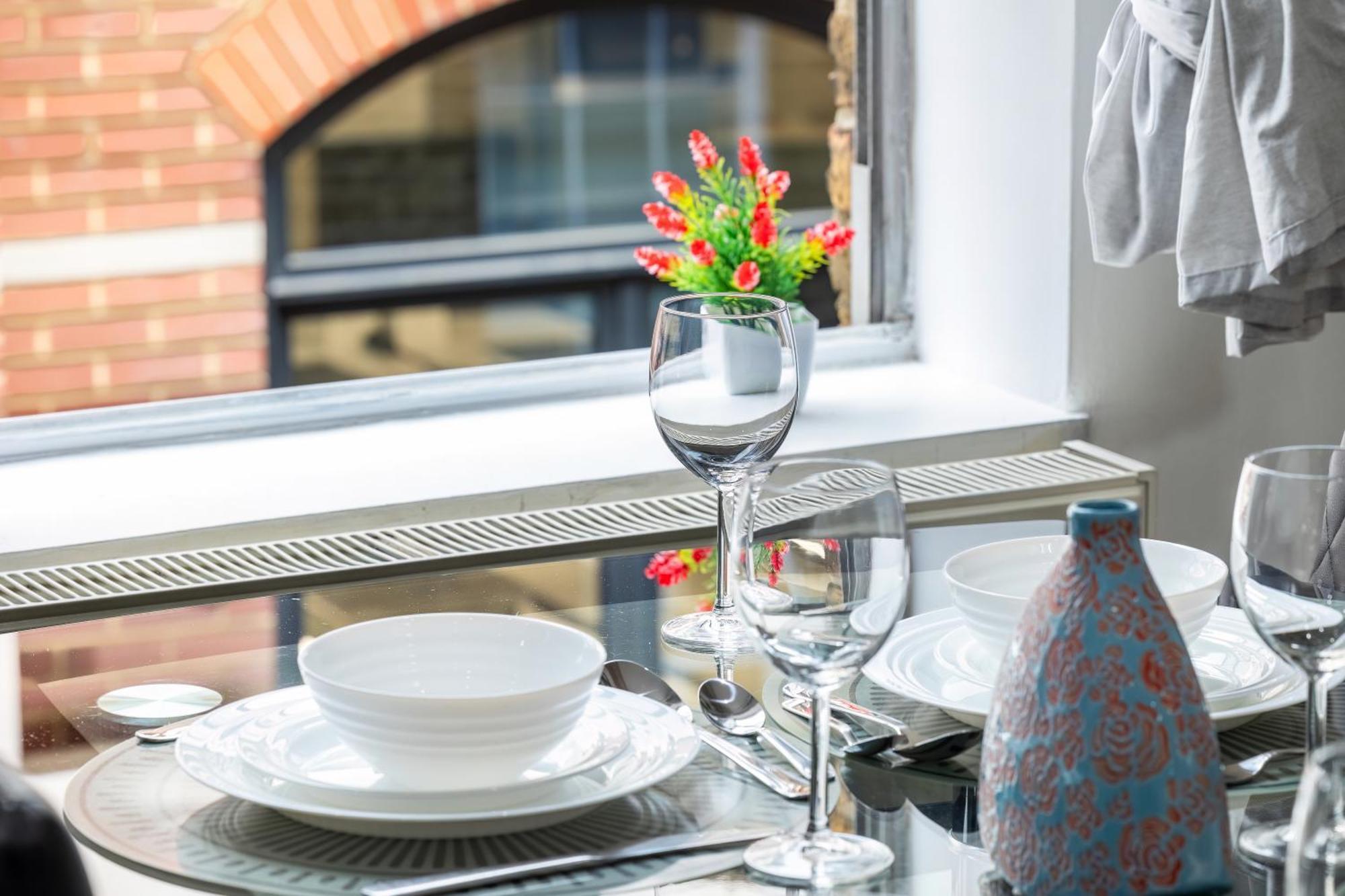 Premier Liverpool Street 2 Bed Super