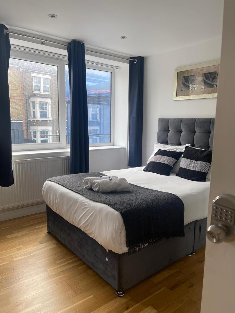 Arena House Guest house London