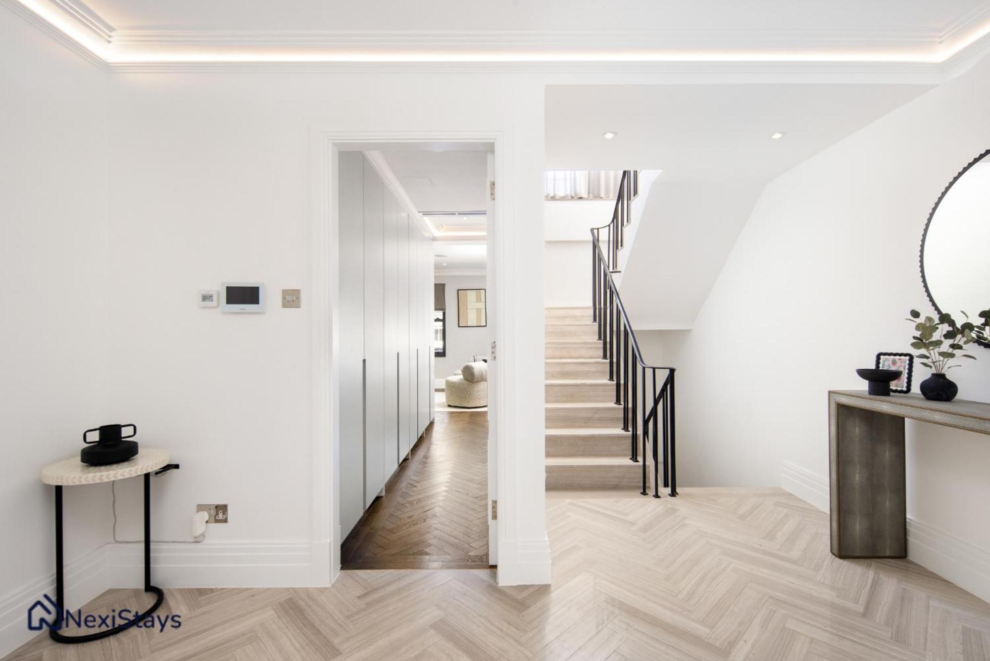 1 Min Walk To Harrods, Knightsbridge Penthouse Appartement