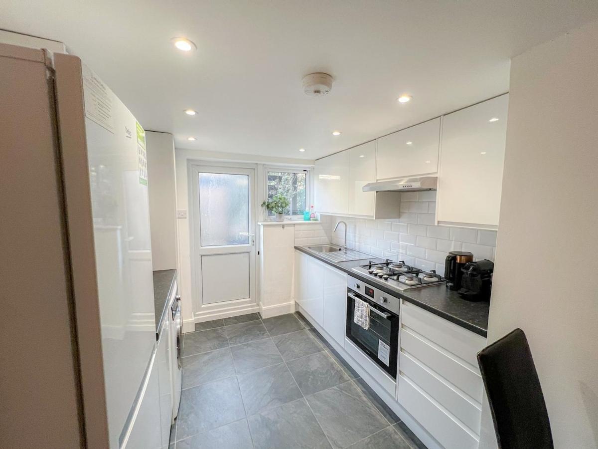 Appartamento 1-bedroom Flat With Small Garden & Paid Parking In Finsbury Park, Highbury *