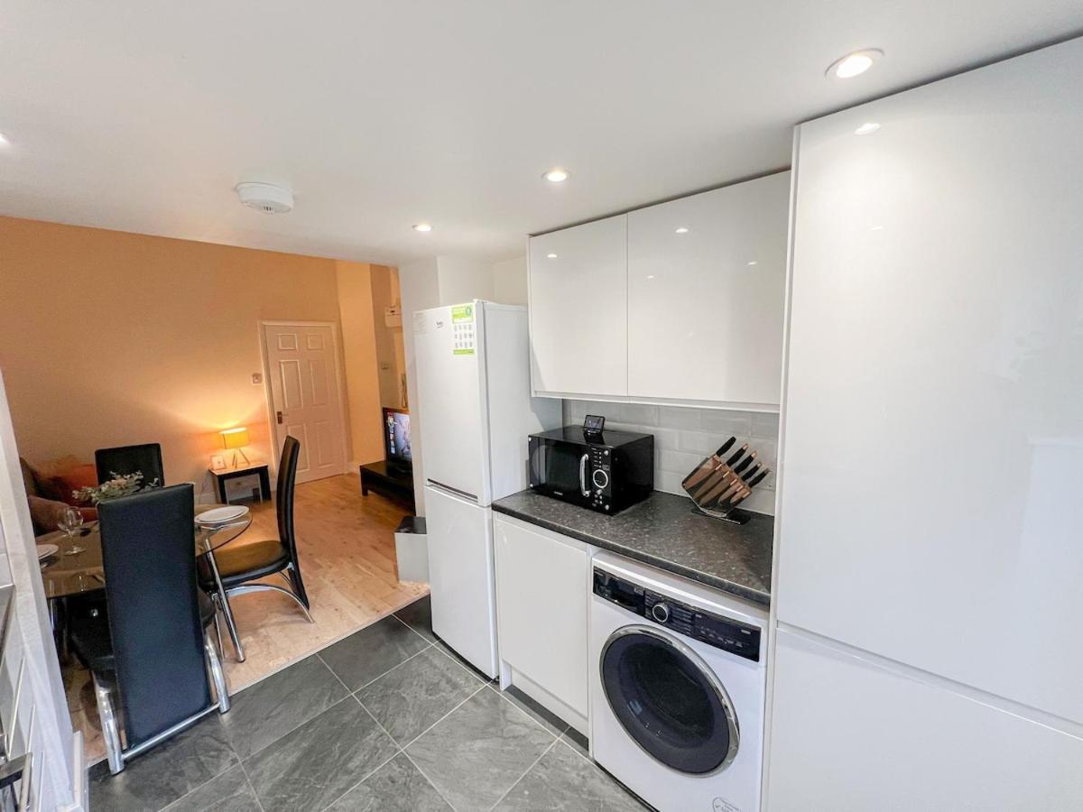 Appartamento 1-bedroom Flat With Small Garden & Paid Parking In Finsbury Park, Highbury Londra